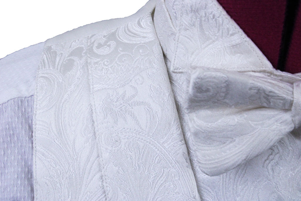 Formal Set DeRegnaucourt Ivory Paisley Brocade