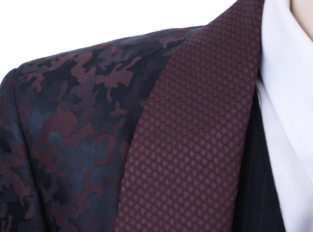 Day Coat DeRegnaucourt Black and Maroon Camo