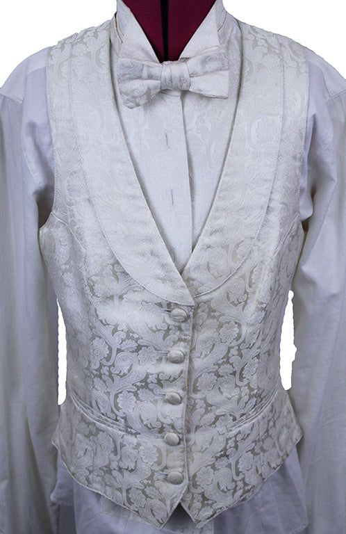 Formal Set DeRegnaucourt Ivory Paisley Brocade